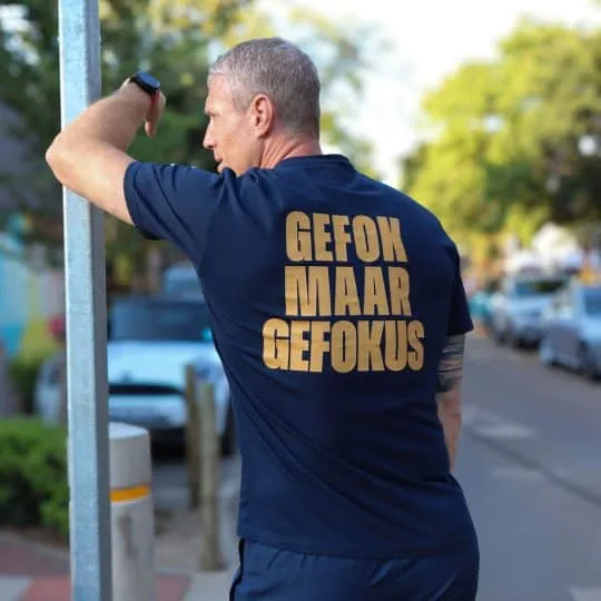 "Gefok Maar Gefokus" Unisex T-Shirt - Navy