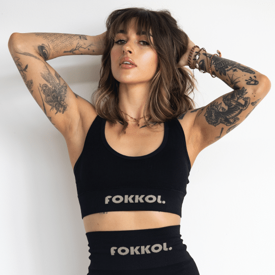 Ribbed Seamless Sports Bra; Midnight Black